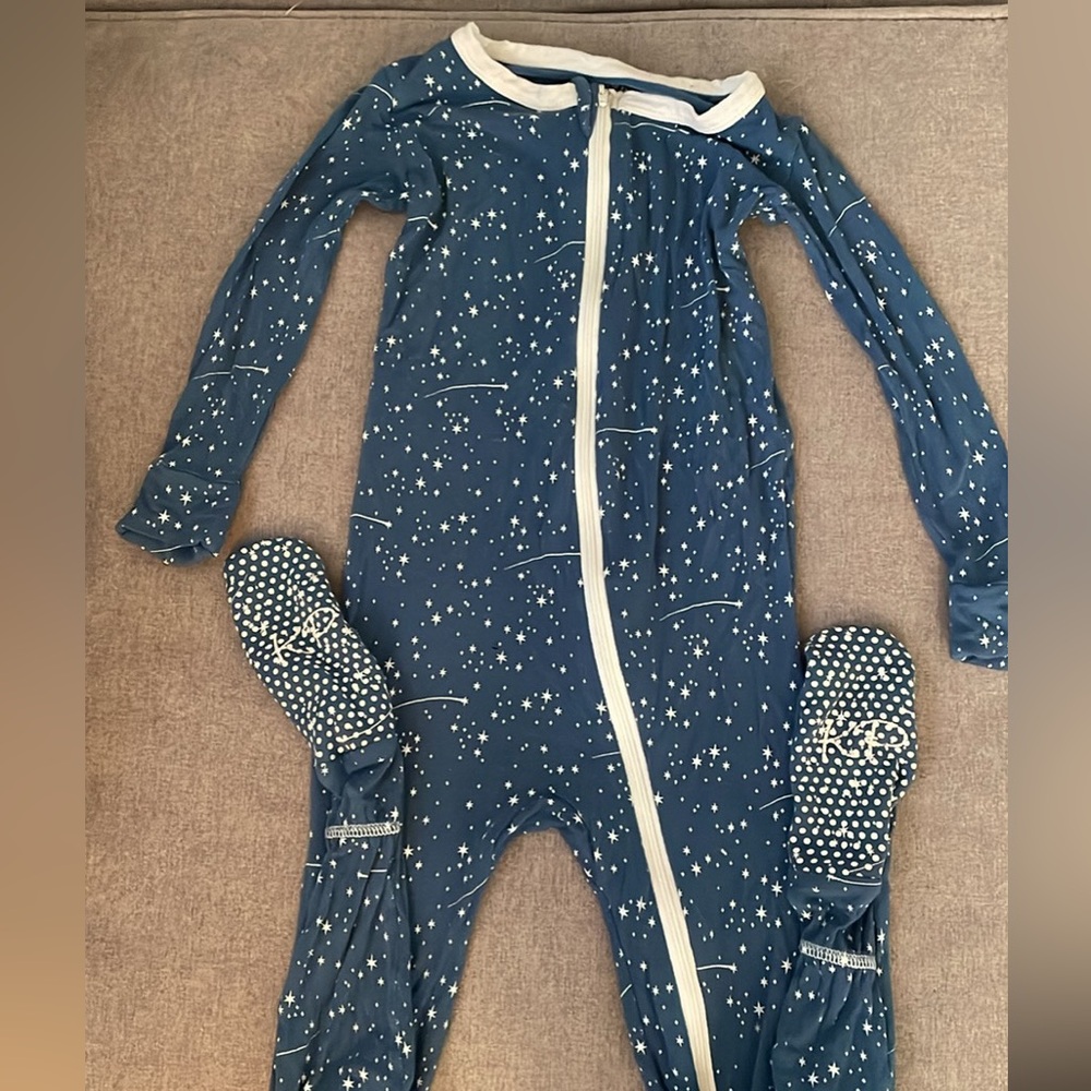 Kickee pants 3t Stars footie